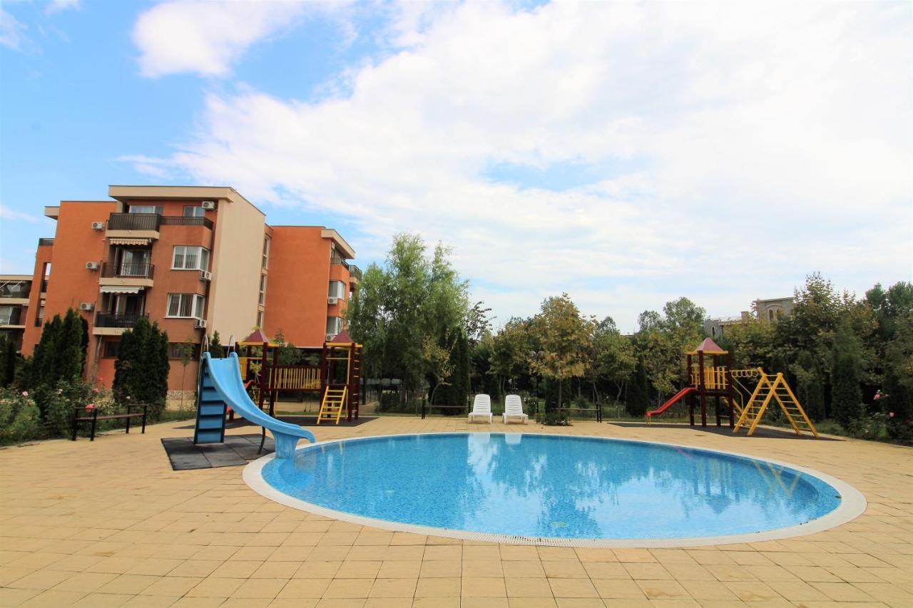 Holiday-Orchid Menada Apartments 써니비치 외부 사진