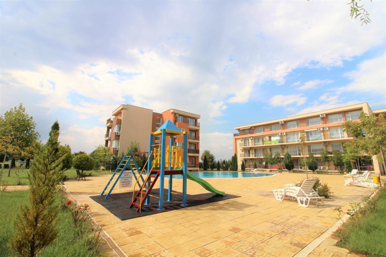 Holiday-Orchid Menada Apartments 써니비치 외부 사진