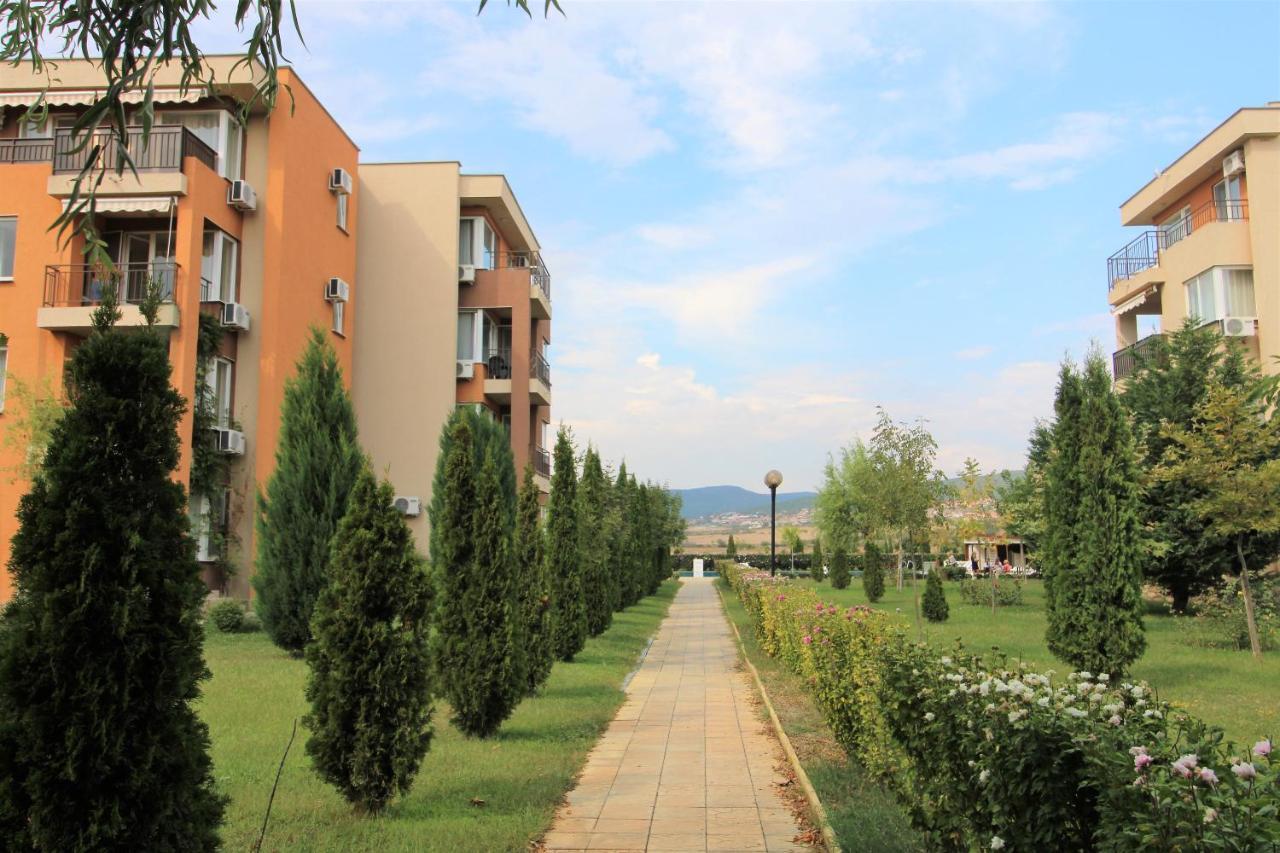 Holiday-Orchid Menada Apartments 써니비치 외부 사진