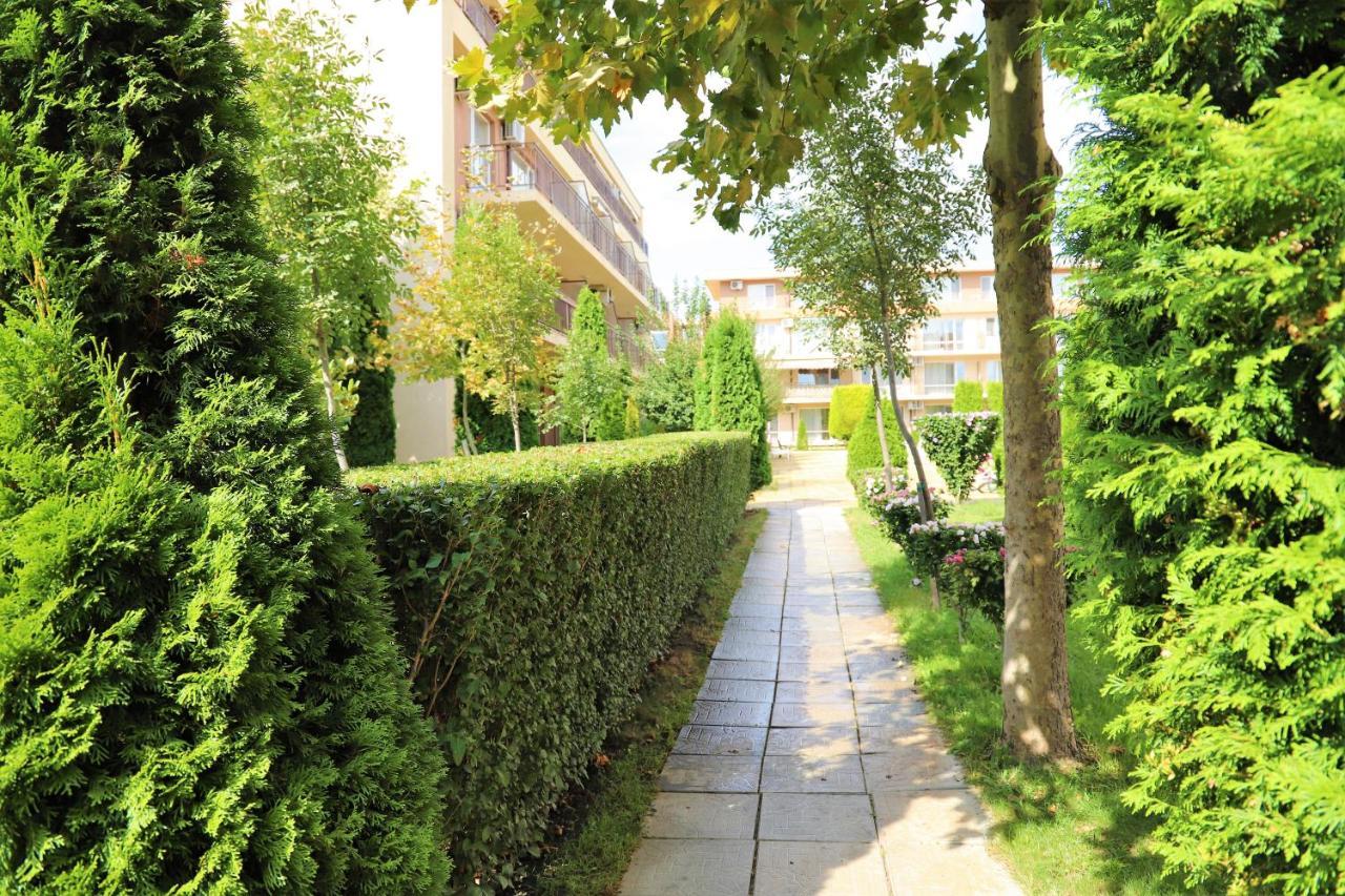 Holiday-Orchid Menada Apartments 써니비치 외부 사진